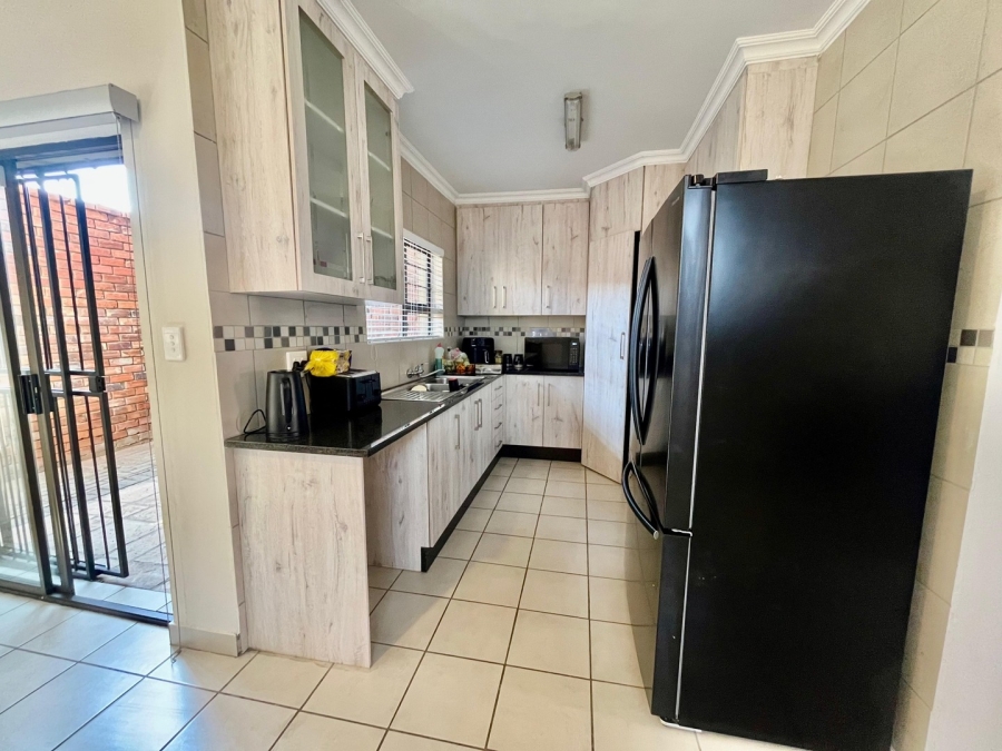 3 Bedroom Property for Sale in Waterval East North West